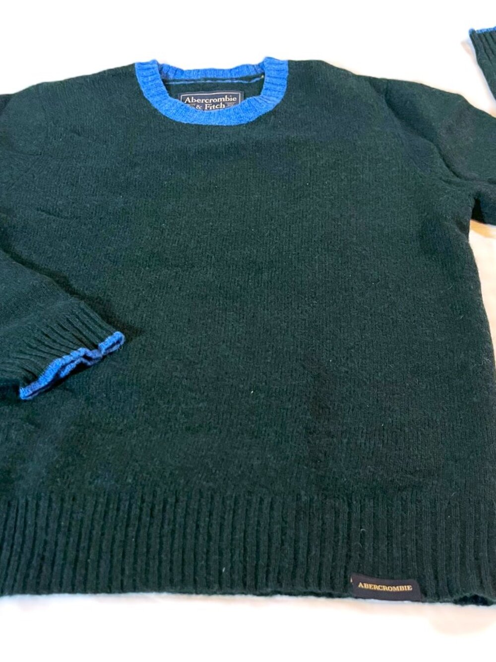 Abercrombie & Fitch men's M crewneck sweater
